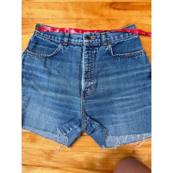 Vintage Brittania Jean Shorts Cutoffs, Medium Wash, Waist 26", 80s 90s Denim - Picture 4 of 9